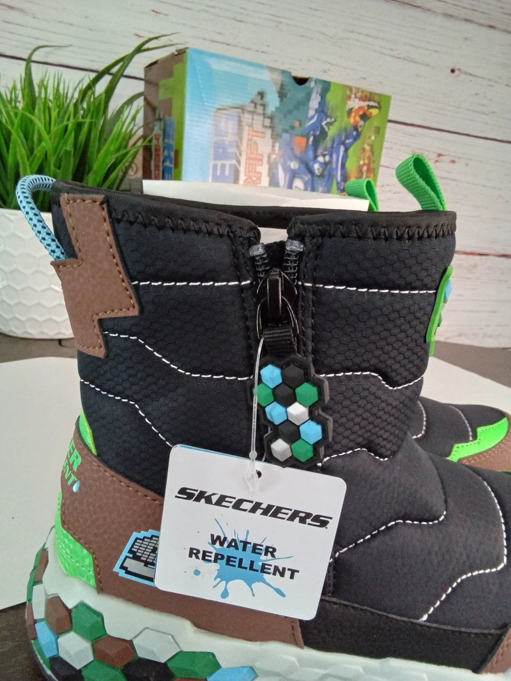 NWT Skechers Mega-Craft 2.0 Minecraft Water Repellent Boots Kids Size 4